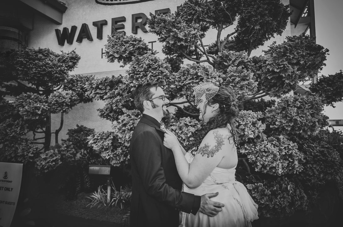 BW image of first look at the Waterfront Hotel, Joie de Vivre by Becca Henry Photography