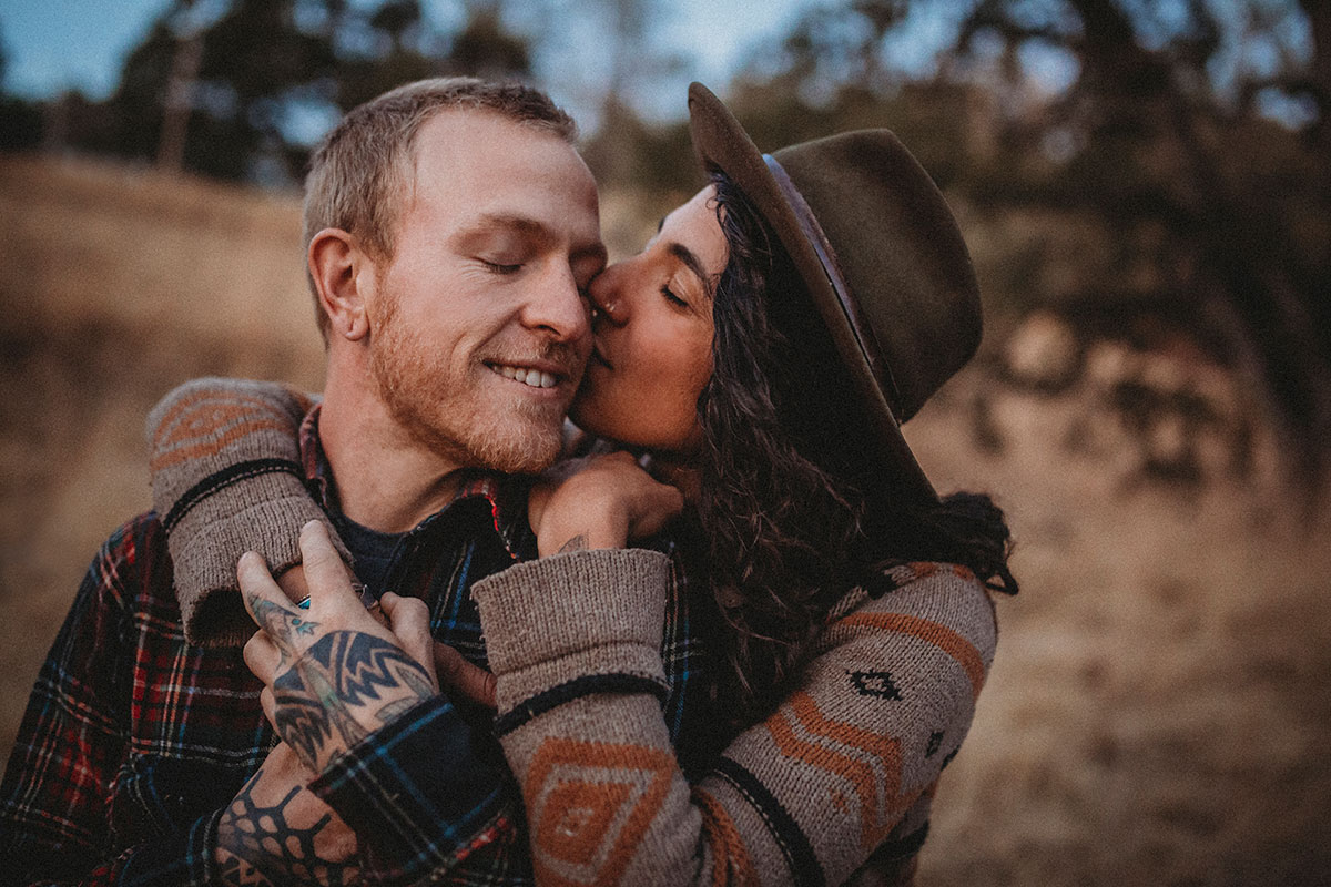Cozy Couple's Photo Session at Sunset in the golden hills of California
