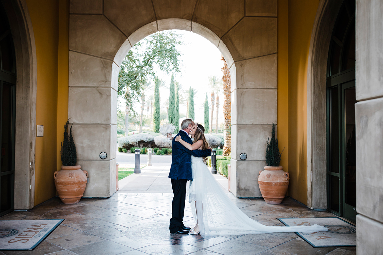 Las Vegas Wedding. Red Rock Wedding . Becca Henry Photography . Dad sees daughter for the first time at Siena Golf Club.