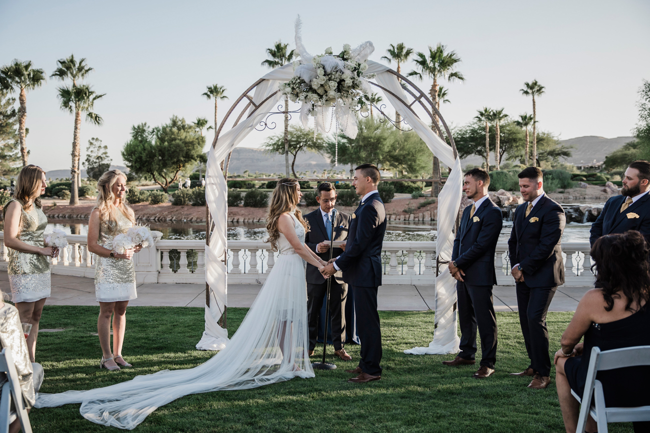 Las Vegas Wedding. Red Rocks Wedding . Becca Henry Photography . Wedding ceremony at Siena Golf Club.