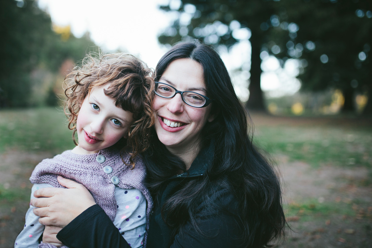 Becca Henry Photography- mom and daughter in the park - Lake Temescal